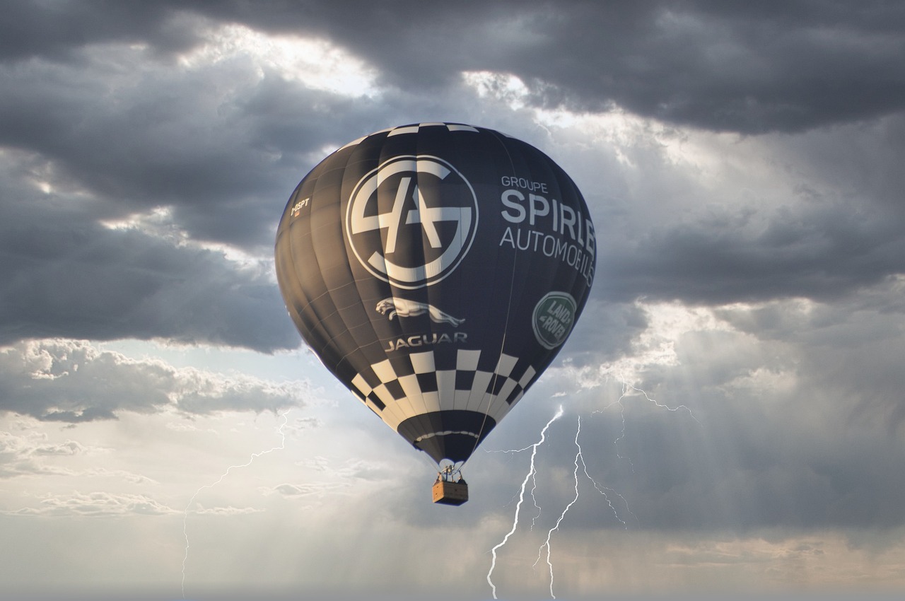 How Meteorology Affects Hot Air Balloon Flights in Catalunya