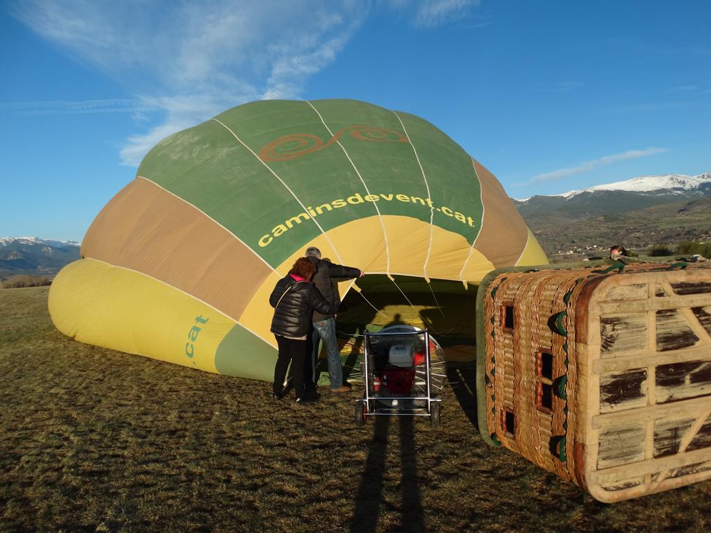 How to Inflate a Hot Air Balloon?