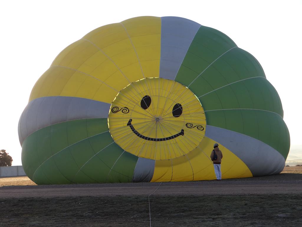 What Happens if a Hot Air Balloon Gets a Hole?